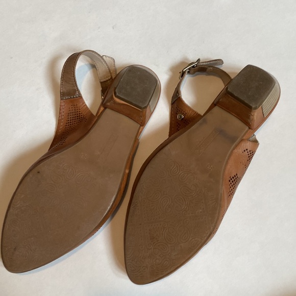 Pikolinos Elba slingback court shoe soft brown leather - Picture 4 of 10